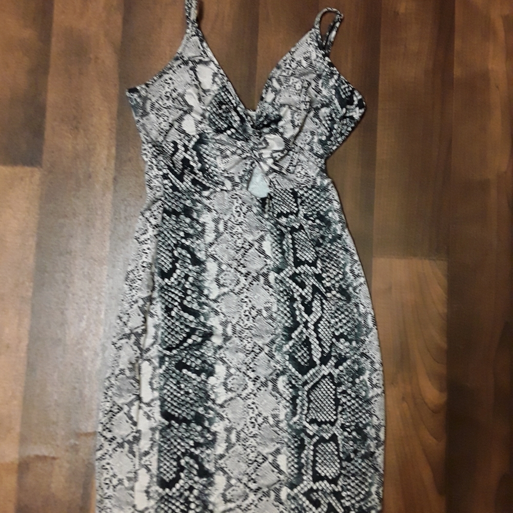 Key holet cut out dress